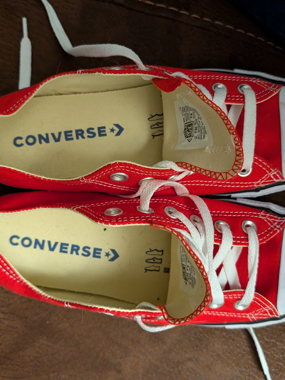 Converse Chuck Taylor All Star Low Top Sneakers - Red - Picture 5 of 5